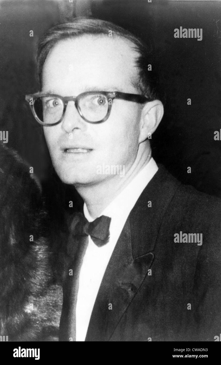 Truman Capote, (1924-1984), le sud de l'écrivain américain surtout connu pour ses romans Breakfast at Tiffany's, et de sang-froid. 1960. Banque D'Images