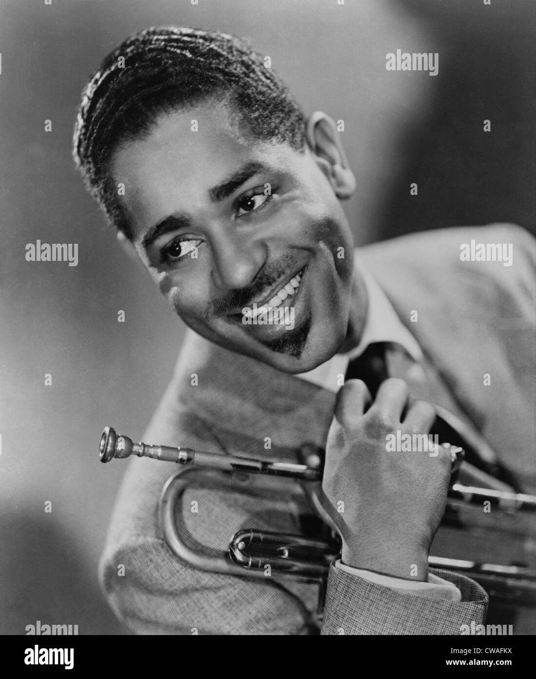 Dizzy Gillespie (1917-1993), trompettiste de jazz afro-américain. Headshot. 1955. Banque D'Images