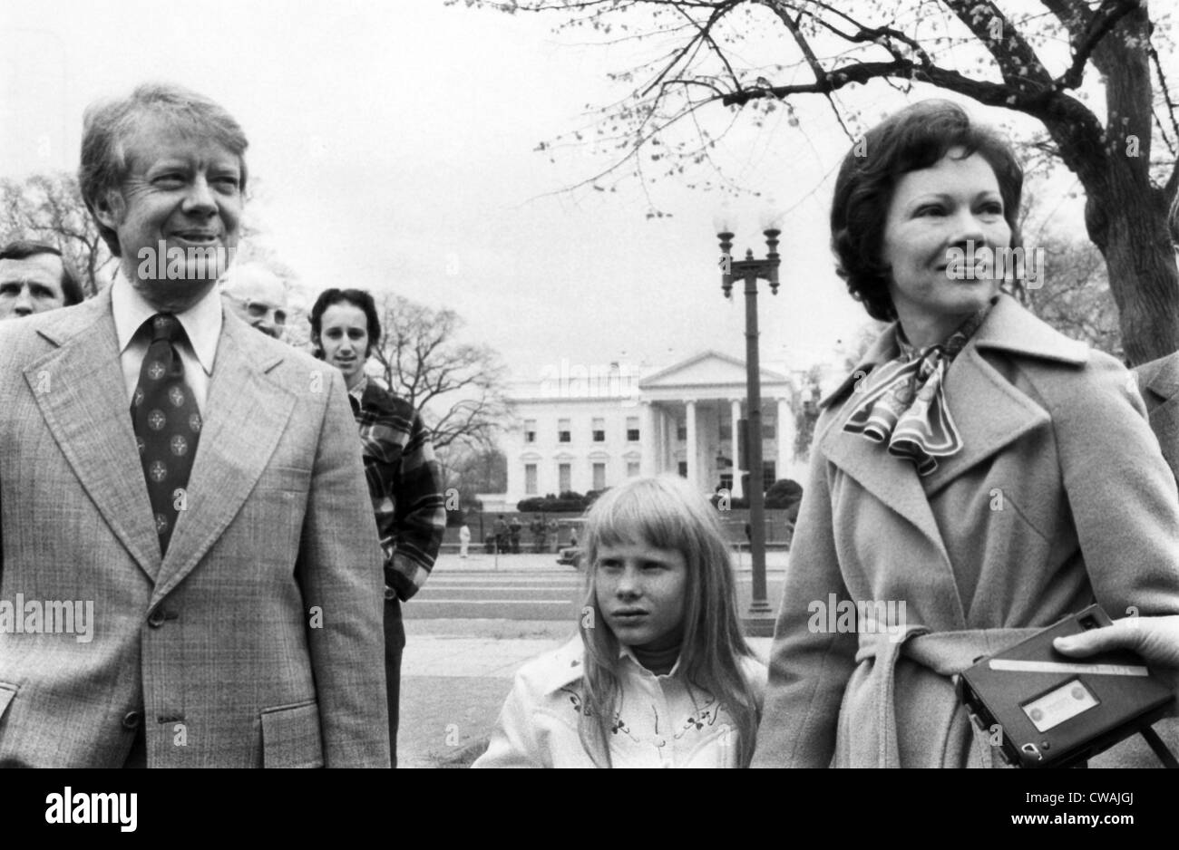 Candidat à l'élection présidentielle Jimmy Carter, Amy Carter et Rosalynn Carter prendre une marche dans le parc Lafayette, en face de la Maison Blanche, Banque D'Images