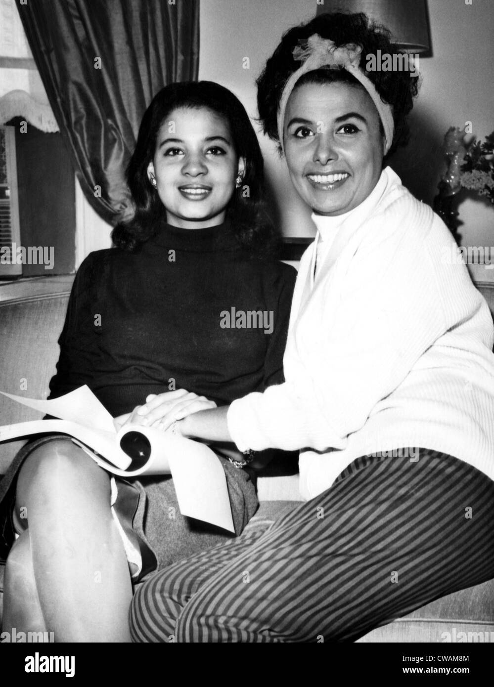 Lena Horne et sa fille.ca.au début des années 60. Avec la permission de : Archives CSU/Everett Collection Banque D'Images