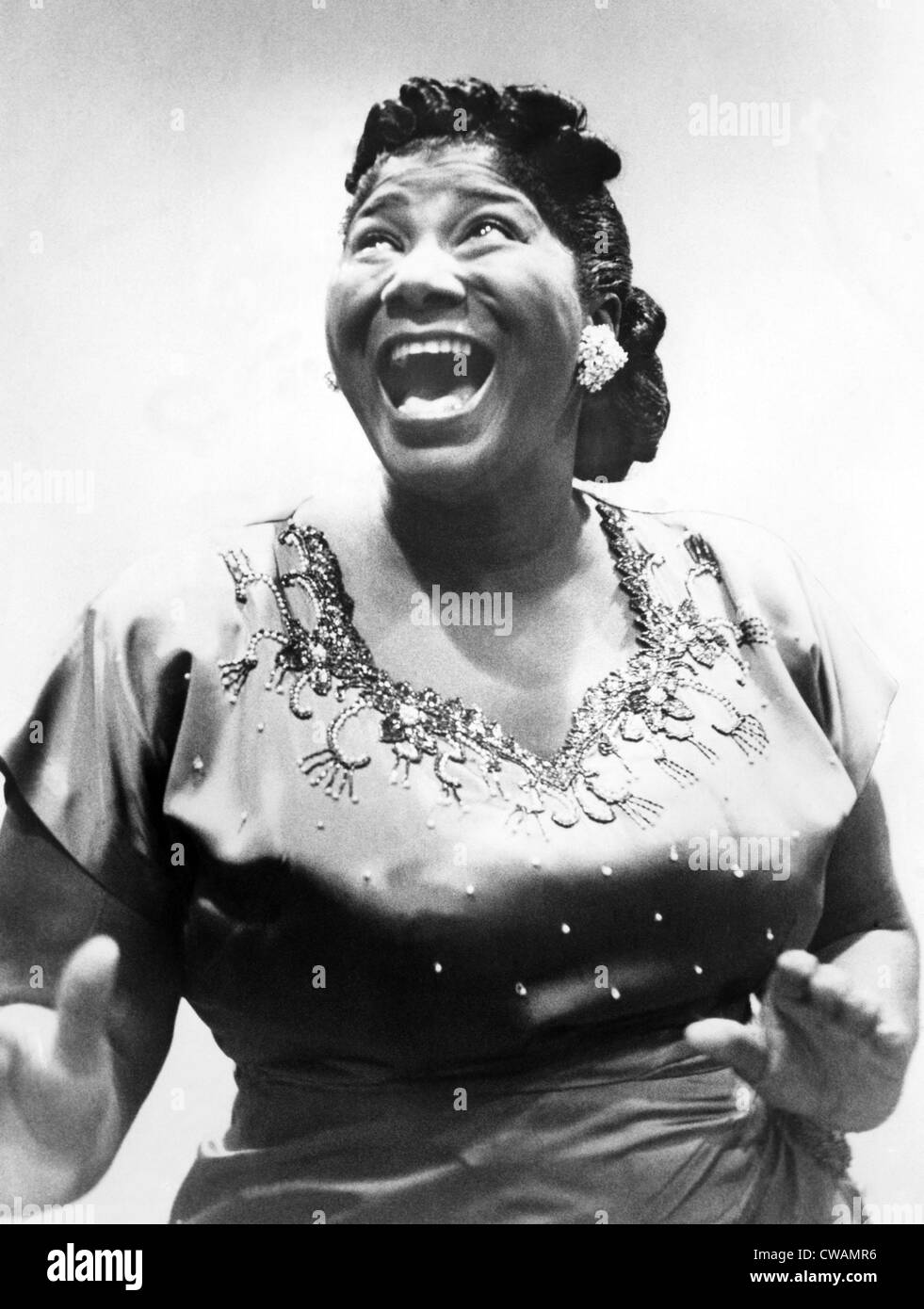 Chanteuse de gospel américaine, Mahalia Jackson (1912-1972), ch. Années 50.. Avec la permission de la CSU : Archives / Everett Collection Banque D'Images