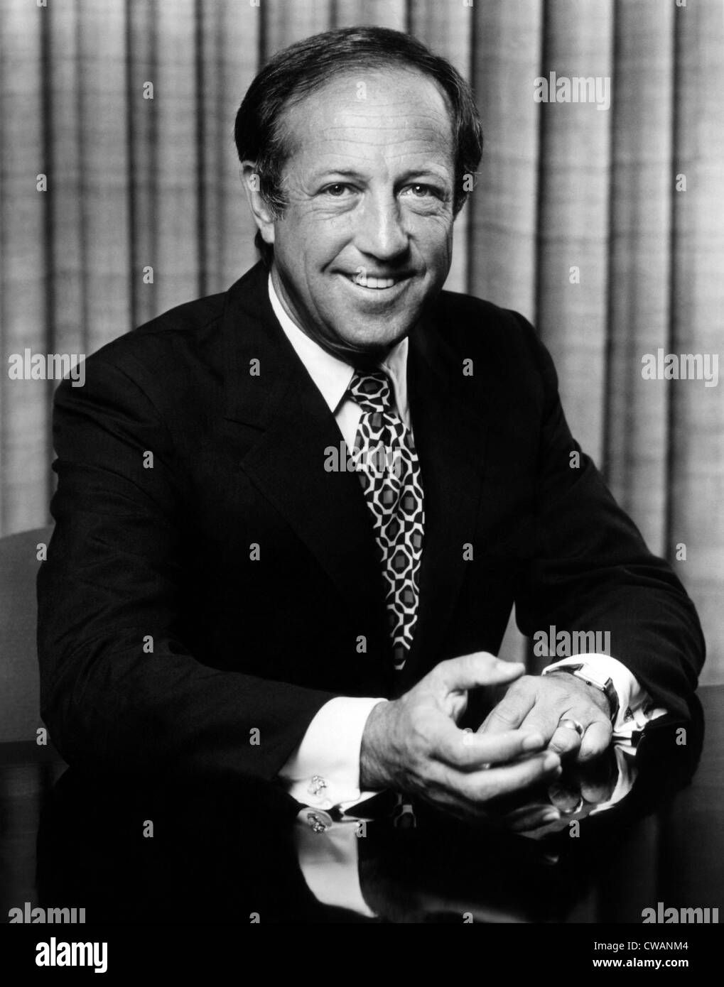 Pete Rozelle, (1926-1996), commissaire de la Ligue nationale de football), ch. 1975.. Avec la permission de la CSU : Archives / Everett Collection Banque D'Images