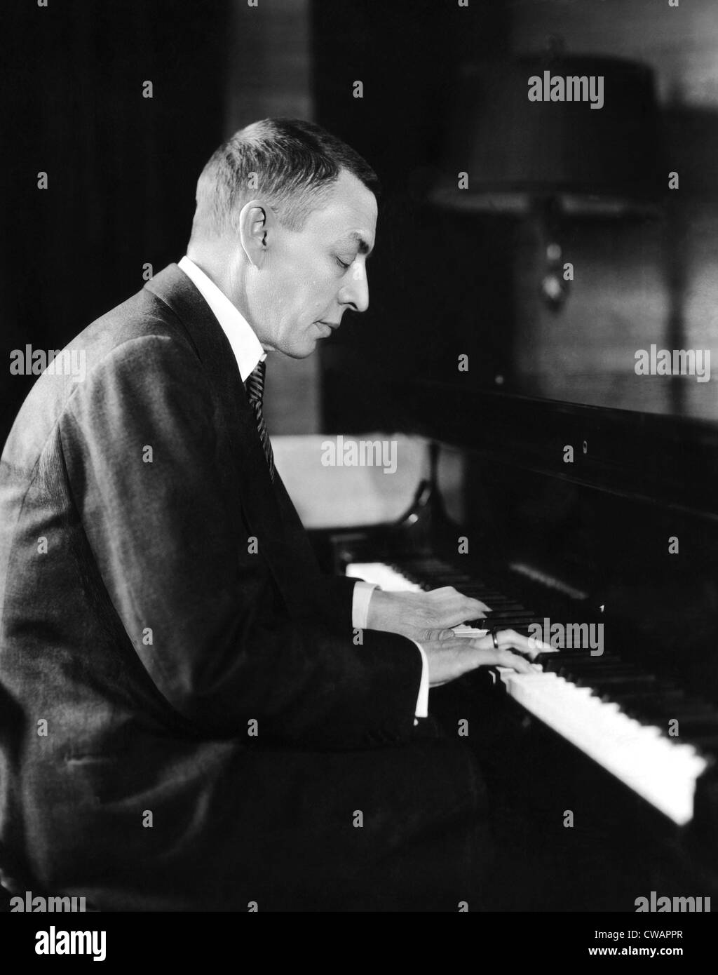 Le compositeur et pianiste russe Sergueï Rachmaninov, (1873-1943), ch. 1931.. Avec la permission de la CSU : Archives / Everett Collection Banque D'Images