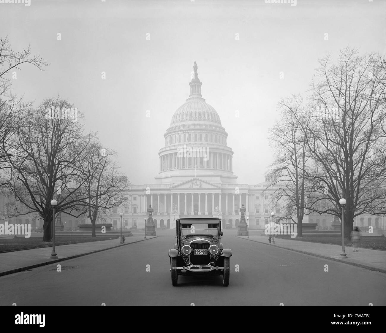 Ford Motor Company's Voiture de luxe, la Lincoln, au Capitole à Washington, D.C. Ca. 1925. Banque D'Images