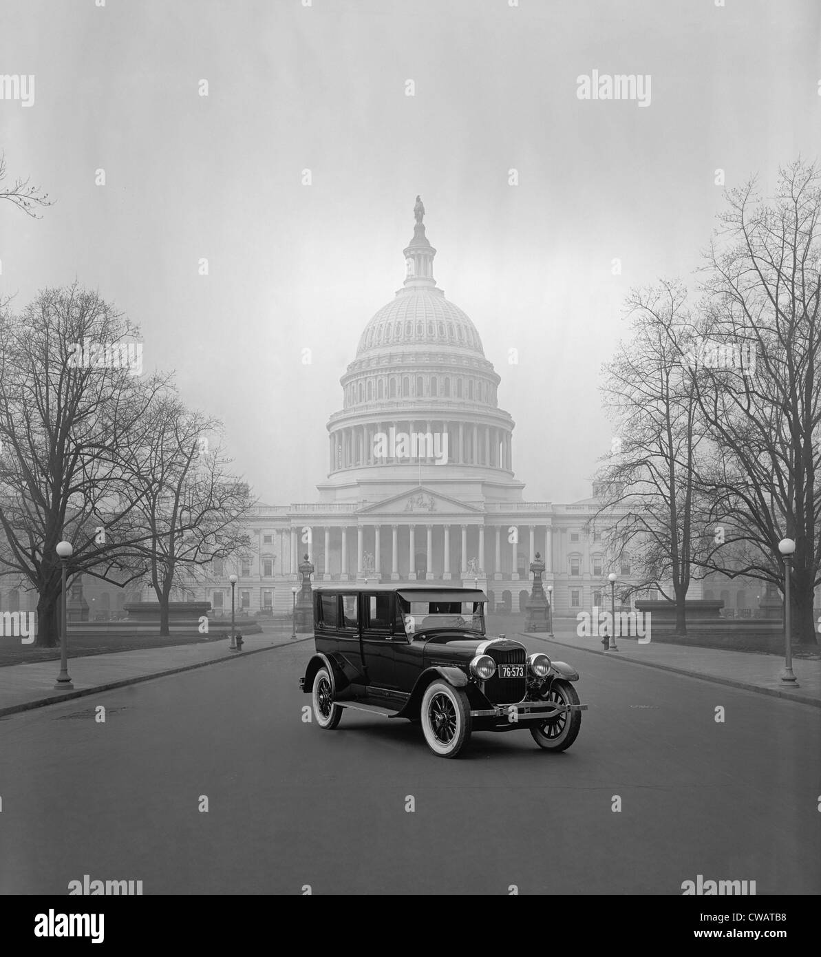 Ford Motor Company's Voiture de luxe, la Lincoln, au Capitole à Washington, D.C. Ce hard top coupé avait des sièges pour quatre à cinq Banque D'Images