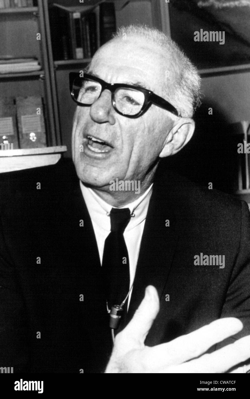 DR. BENJAMIN SPOCK, 1968. Avec la permission de la CSU : Archives / Everett Collection Banque D'Images