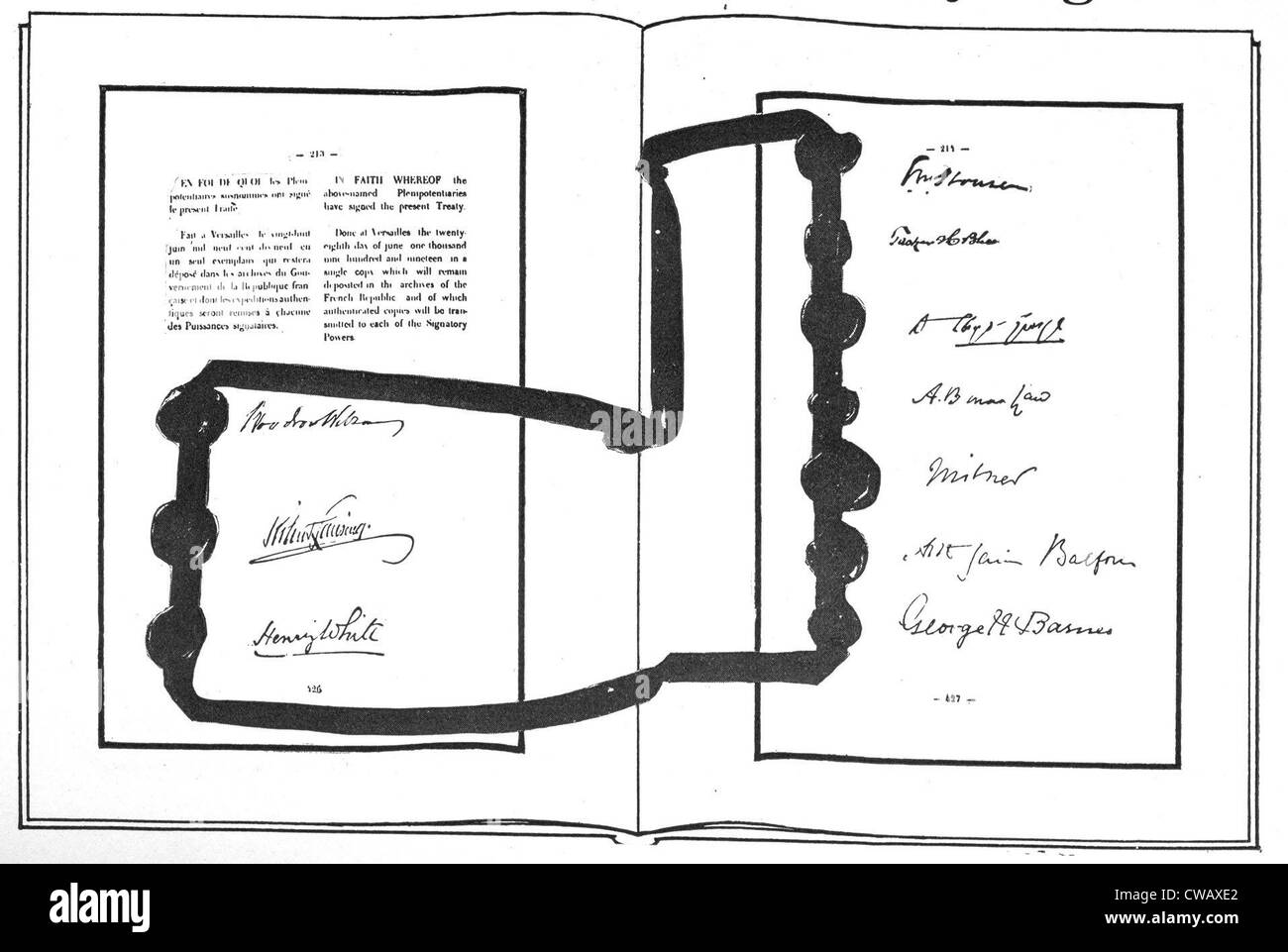 La Première Guerre mondiale, les deux premières pages de signatures sur le Traité de Versailles, mettant fin à la Première Guerre mondiale. La première signature est Woodrow Banque D'Images