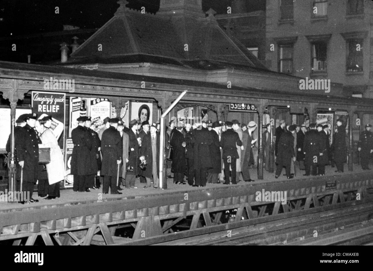 New York City Subway - La 6e Avenue, de la station de métro surélevé à la 53e Rue et 8e Avenue sur la dernière nuit de son fonctionnement, Banque D'Images