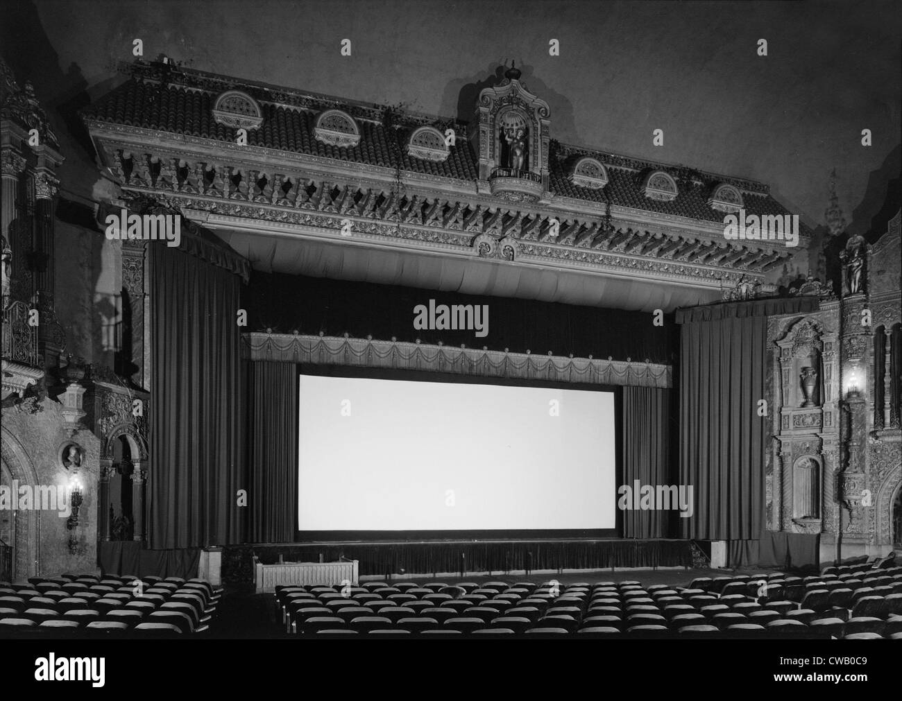 Cinéma, théâtre Loew's, vue de l'étape, conçu par John Eberson, un exemple de design Churrigueresque, quatrième du Sud 625 Banque D'Images