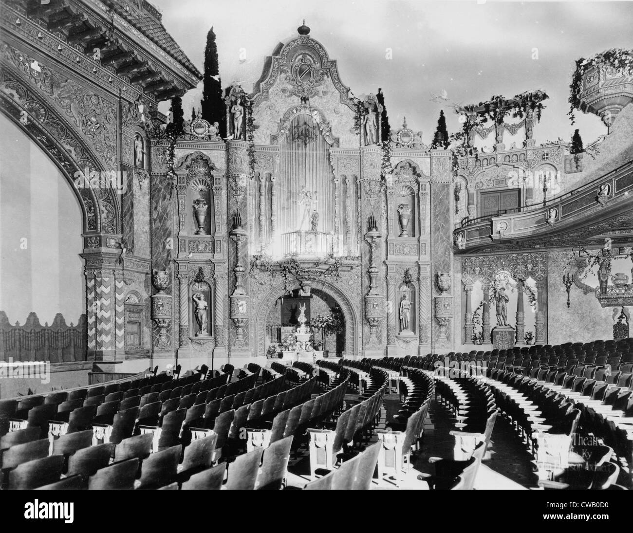 Cinéma, théâtre Loew's, vue de l'auditorium, conçu par John Eberson, un exemple de design Churrigueresque, 625 South Banque D'Images