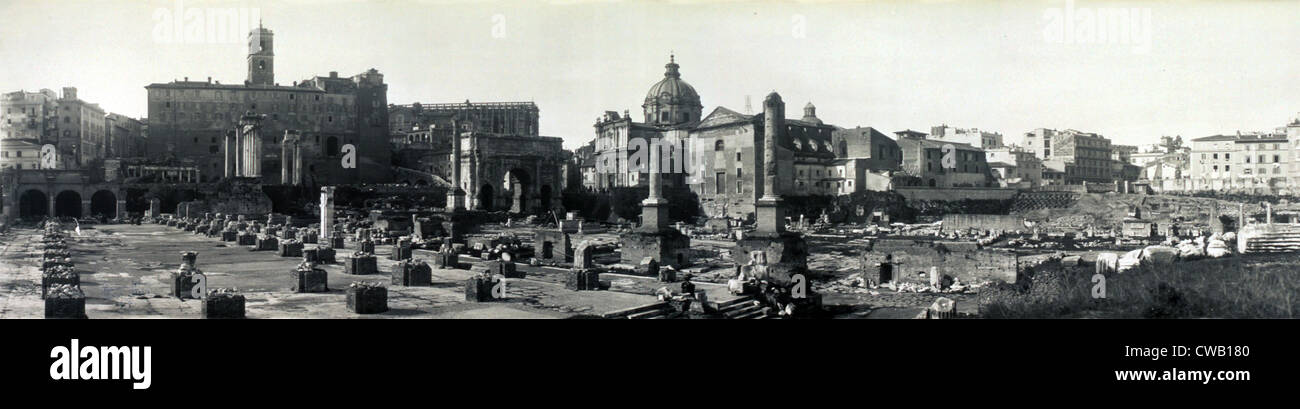 Vue panoramique sur le Forum Romain à la recherche vers le capital, Rome, Italie, 1909. Banque D'Images