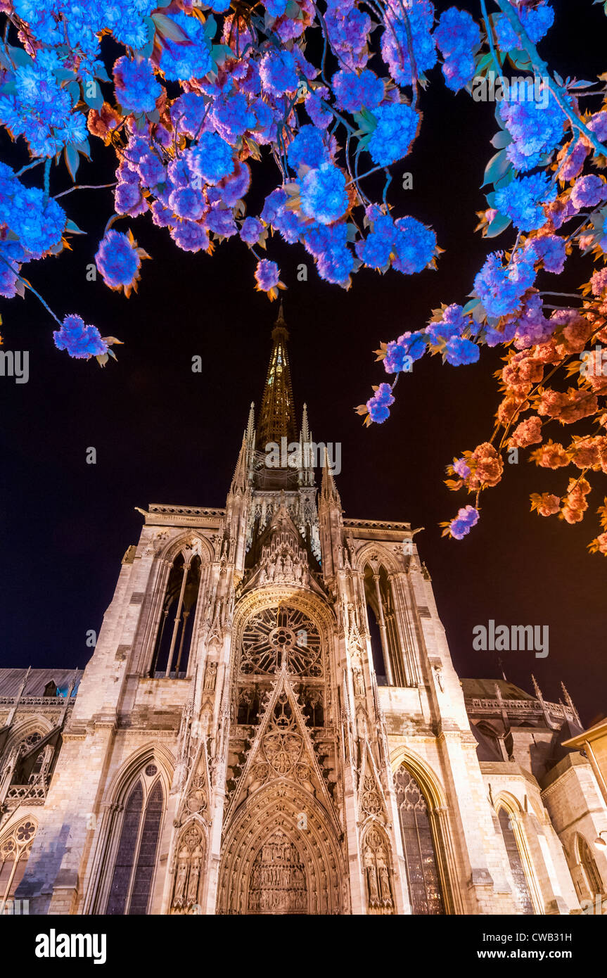 Cath drale De Rouen Nuit Banque De Photographies Et D images Haute cath-drale-de-rouen-nuit-banque-de-photographies-et-d-images-haute