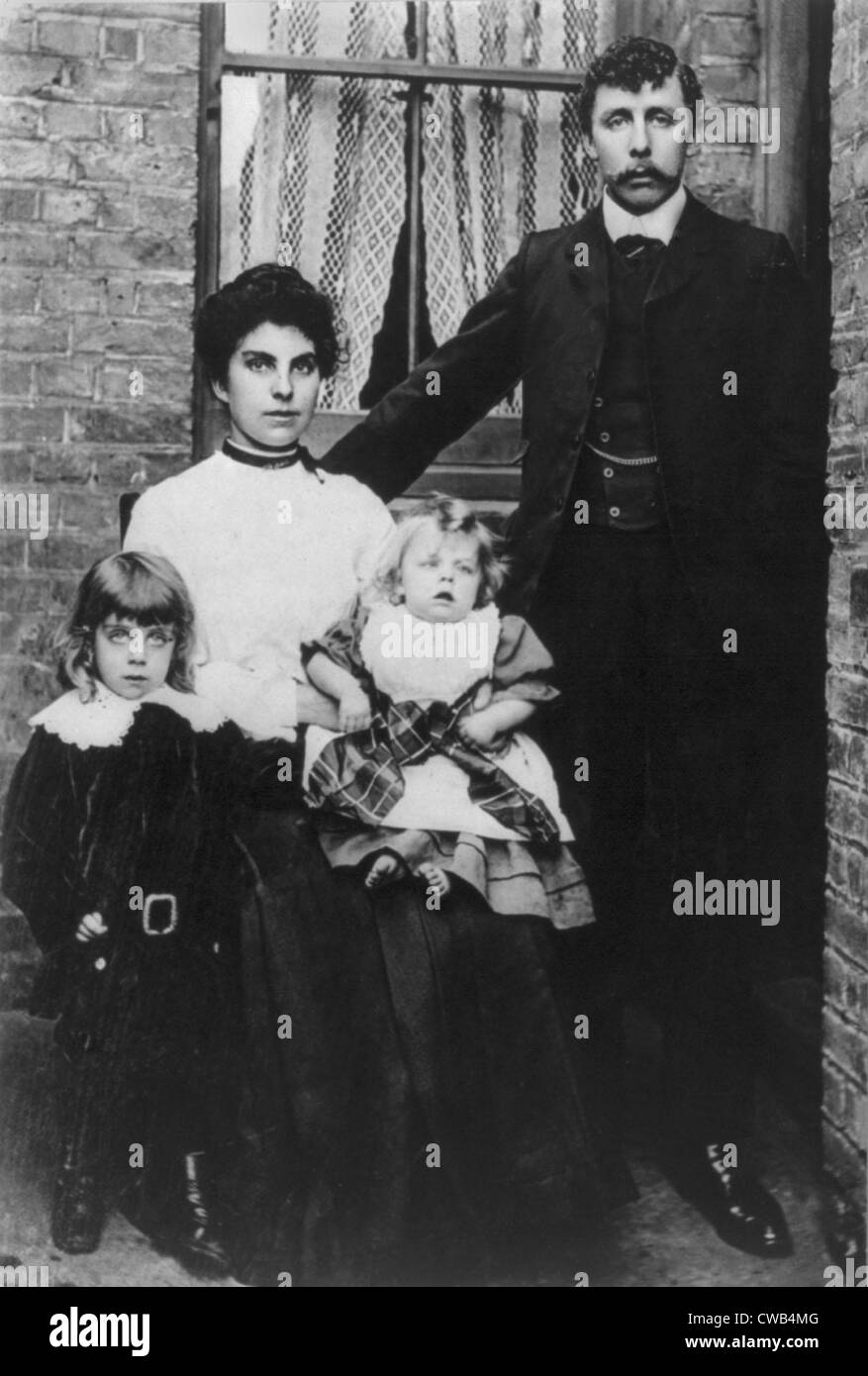 Groupe de la famille des survivants du naufrage du Titanic, 1912. Banque D'Images