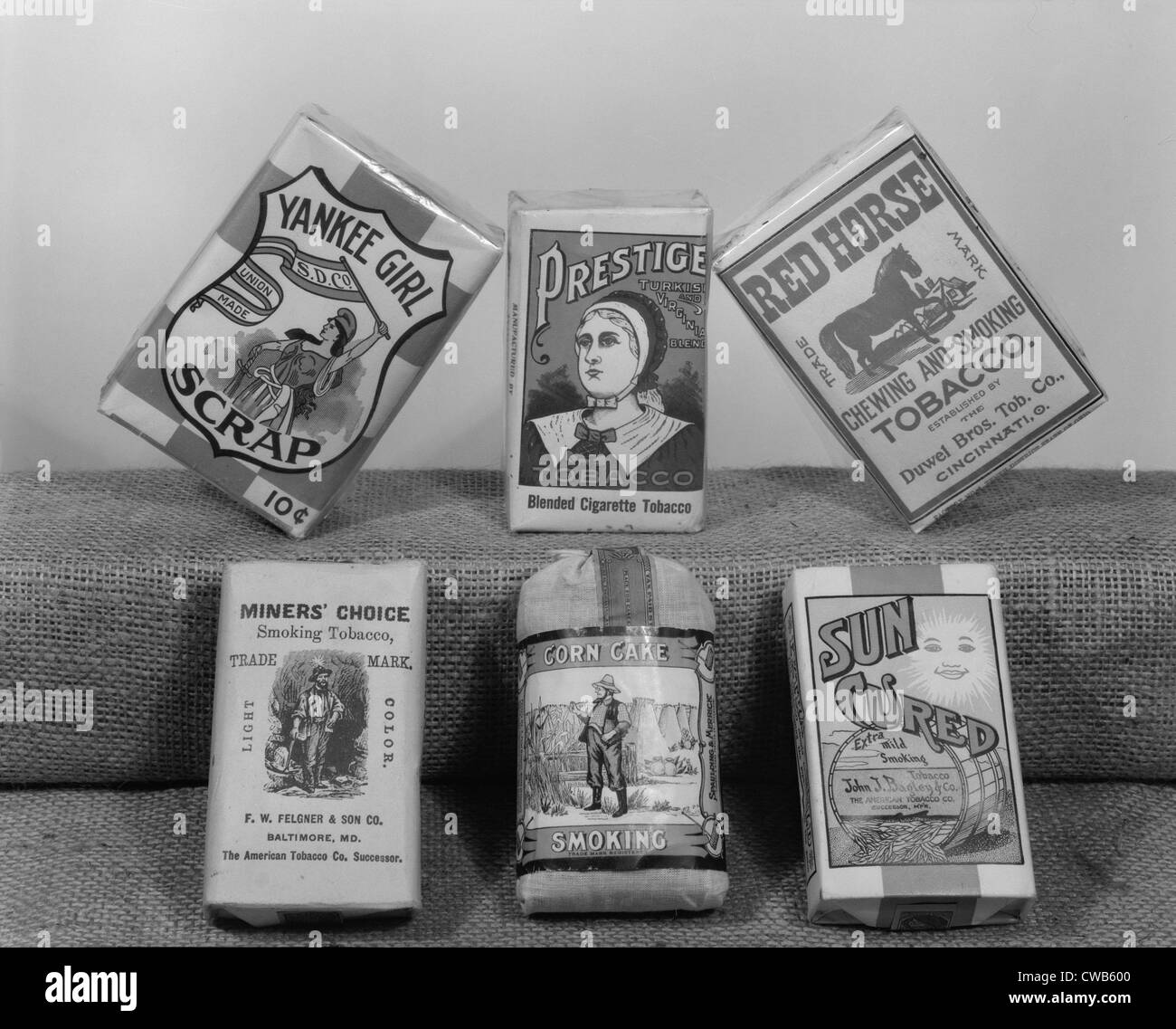Fumeurs, marques de tabac fumé par les mains de la récolte, de l'Ohio, de photographie 1938. Banque D'Images