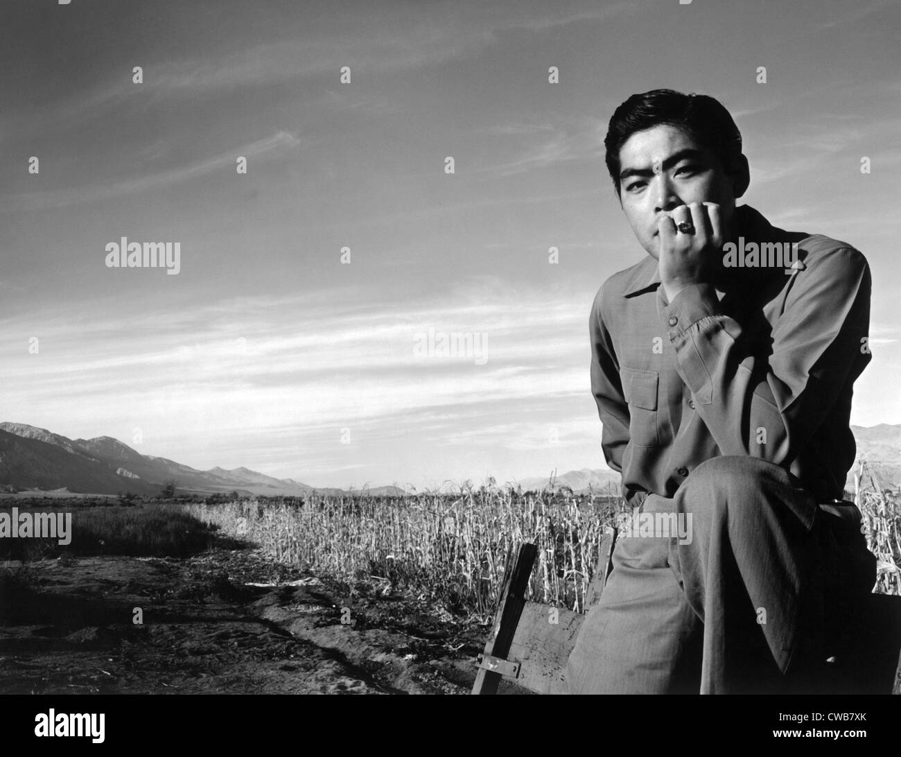 La Seconde Guerre mondiale, Tom Kobayashi, Paysage, Manzanar Relocation Center, California, montrant les champs en arrière-plan. La Californie. Banque D'Images