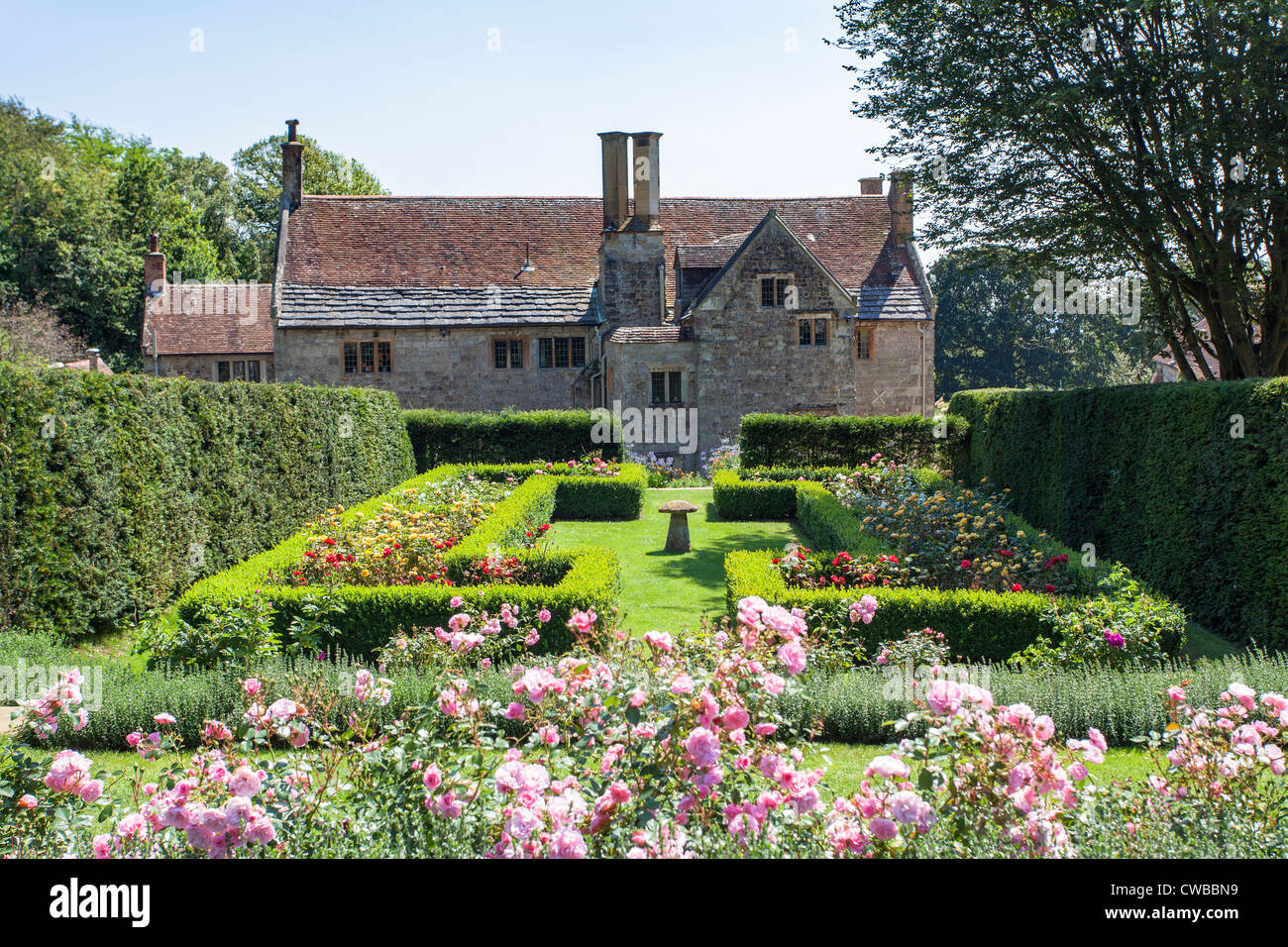 Mottistone Mottistone, Manoir, île de Wight - jardin à fort hedges et ...