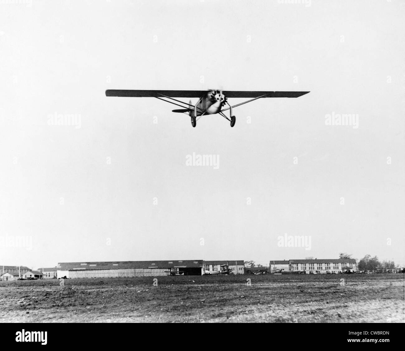 L'avion de Charles Lindbergh, l'Esprit de Saint Louis, en vol en 1927