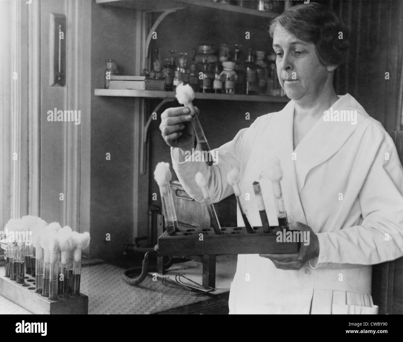 Alice Evans (1881-1975), bactériologiste qui a identifié une infection bactérienne réalisées par des vaches à l'origine de la fièvre ondulante dans Banque D'Images