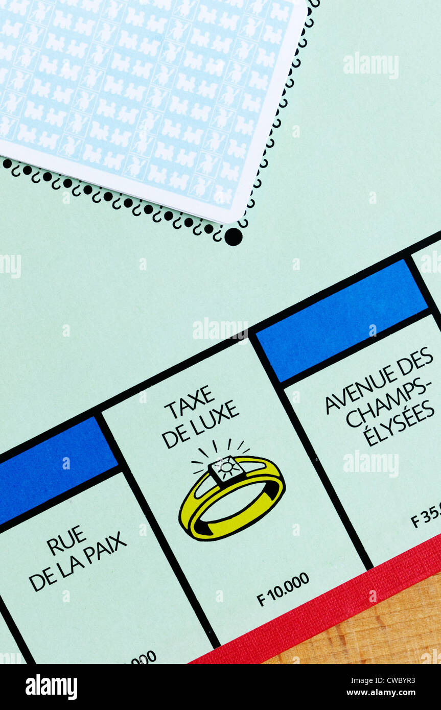 Monopoly français montrant la taxe de luxe. Banque D'Images