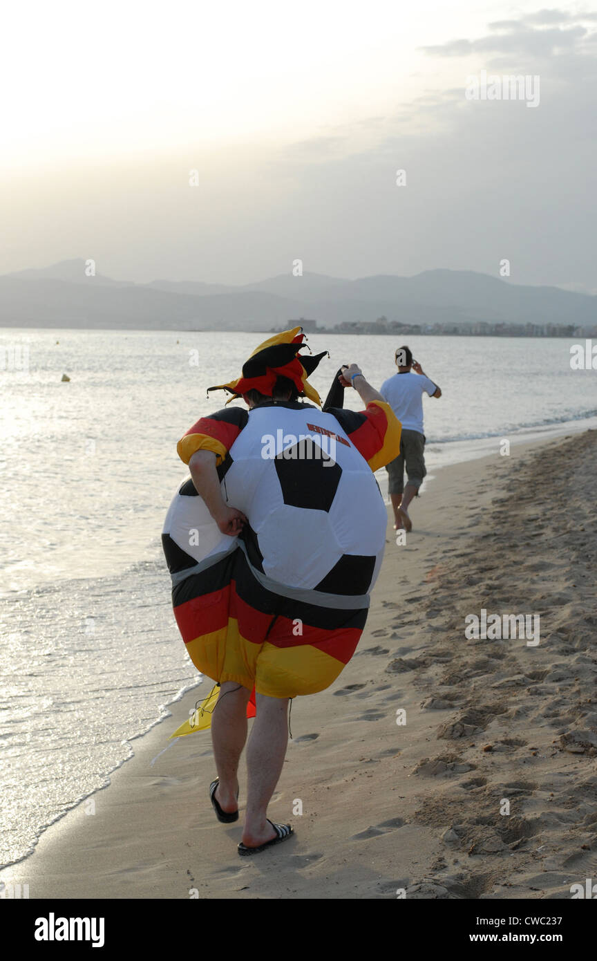 Espagne, Majorque, allemand de football sur Ballermann Banque D'Images