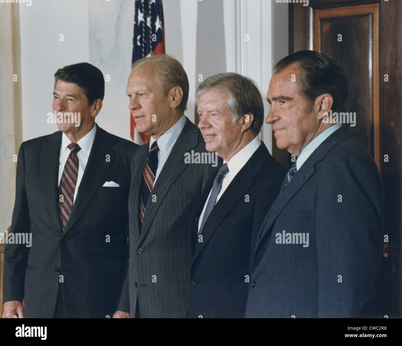 Quatre présidents Reagan et Carter Ford Nixon avant de partir pour l'Égypte et de l'enterrement de Sadate. 8 octobre 1981. (BSLOC 2011 2 20) Banque D'Images