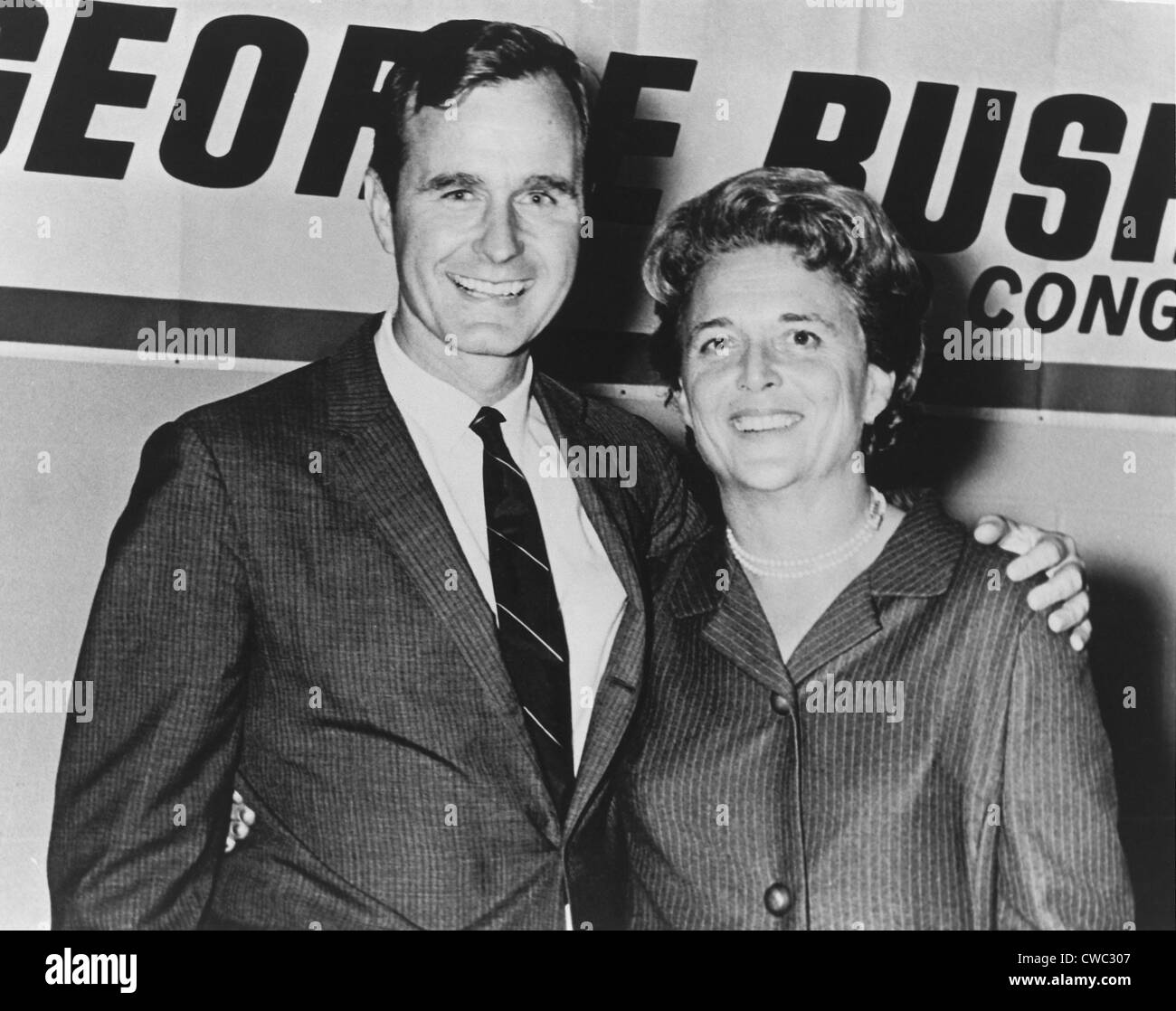 George et Barbara Bush à Houston au Texas, dans la nuit où George Bush a été élu au Congrès en 1966. (BSLOC 2011 3 102) Banque D'Images