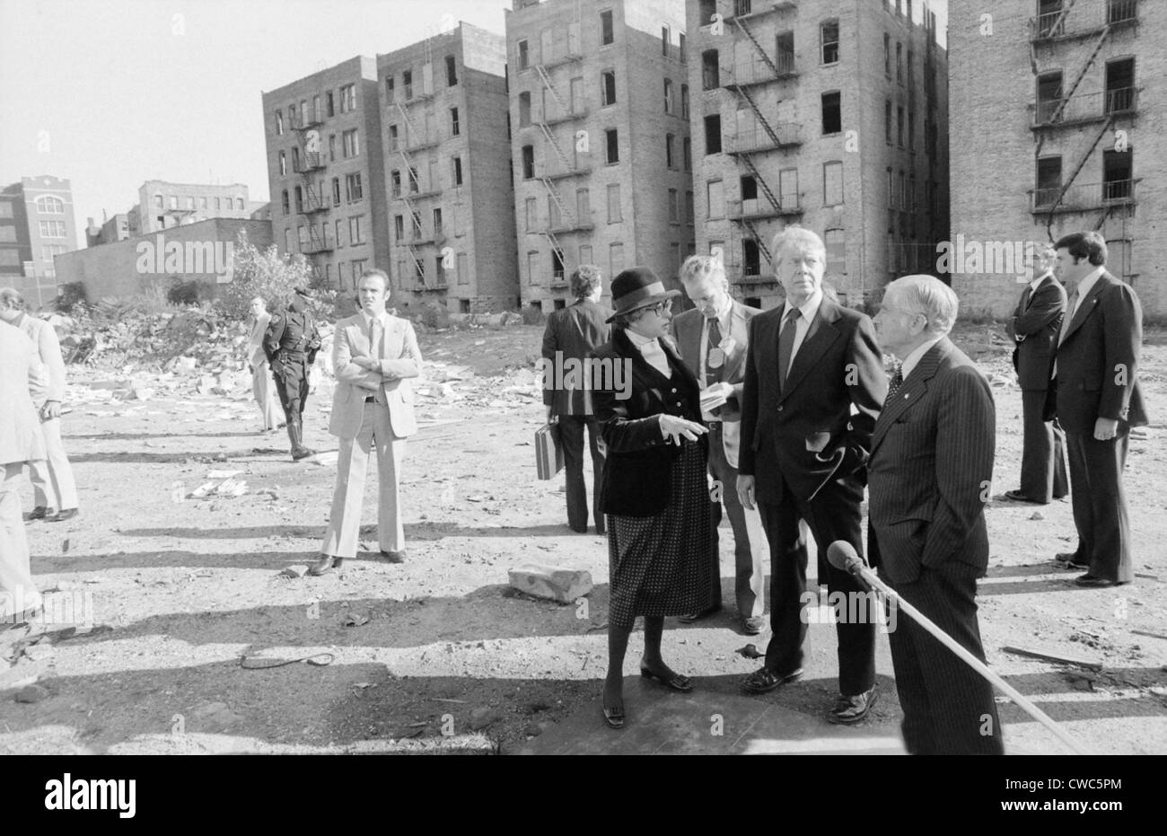 Ministre du logement et du développement urbain HUD Patricia Harris Jimmy Carter et maire de la ville de New York, Abraham Beame d' un Banque D'Images