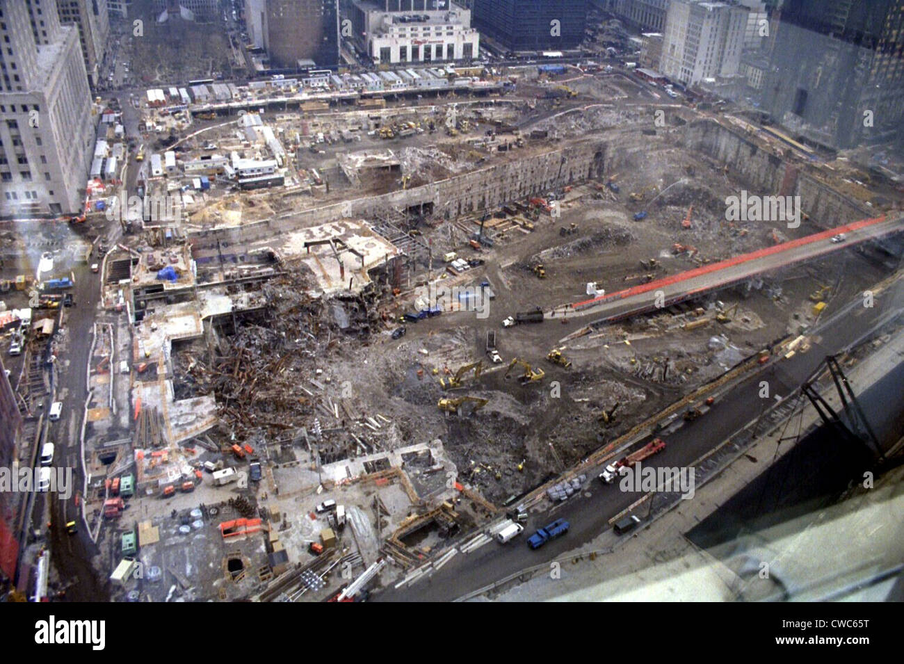 World Trade Center d'excavation des fondations six mois après les attaques terroristes. Le 15 mars 2002. Photo : Collection d'Everett Banque D'Images