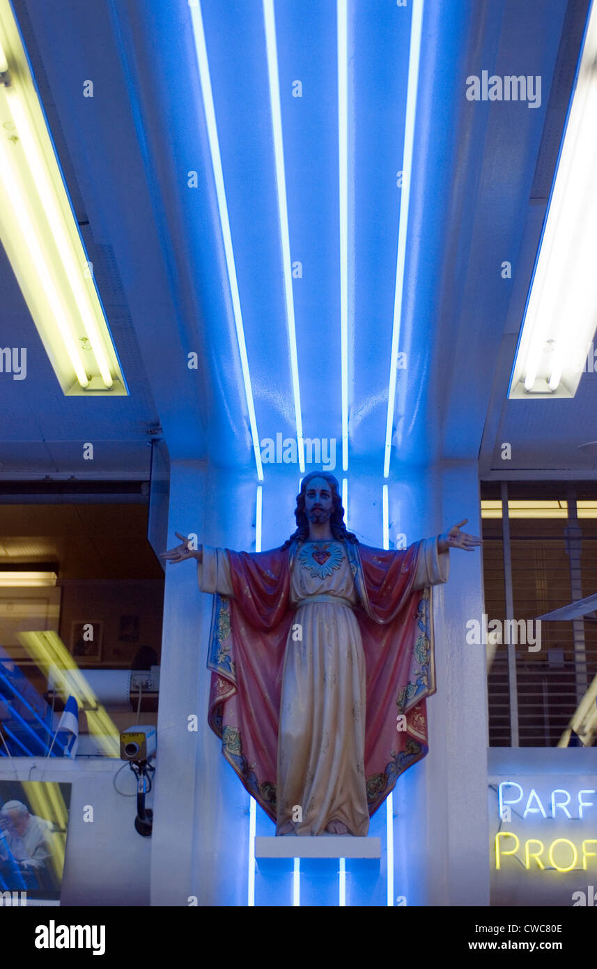 Statue de Jésus dans la ville de pèlerinage Lourdes Banque D'Images