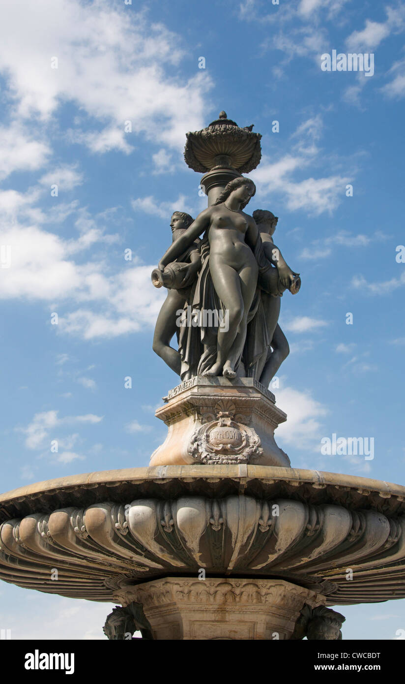 Fontaine des trois grâces sur la place de la Bourse, Bourse, Bordeaux, France, Nouvelle Aquitaine, Europe Banque D'Images