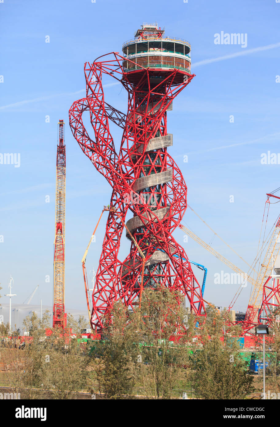 ArcelorMittal Orbit par Anish Kapoor et Cecil Balmond en construction dans le Parc Olympique est de Londres Banque D'Images