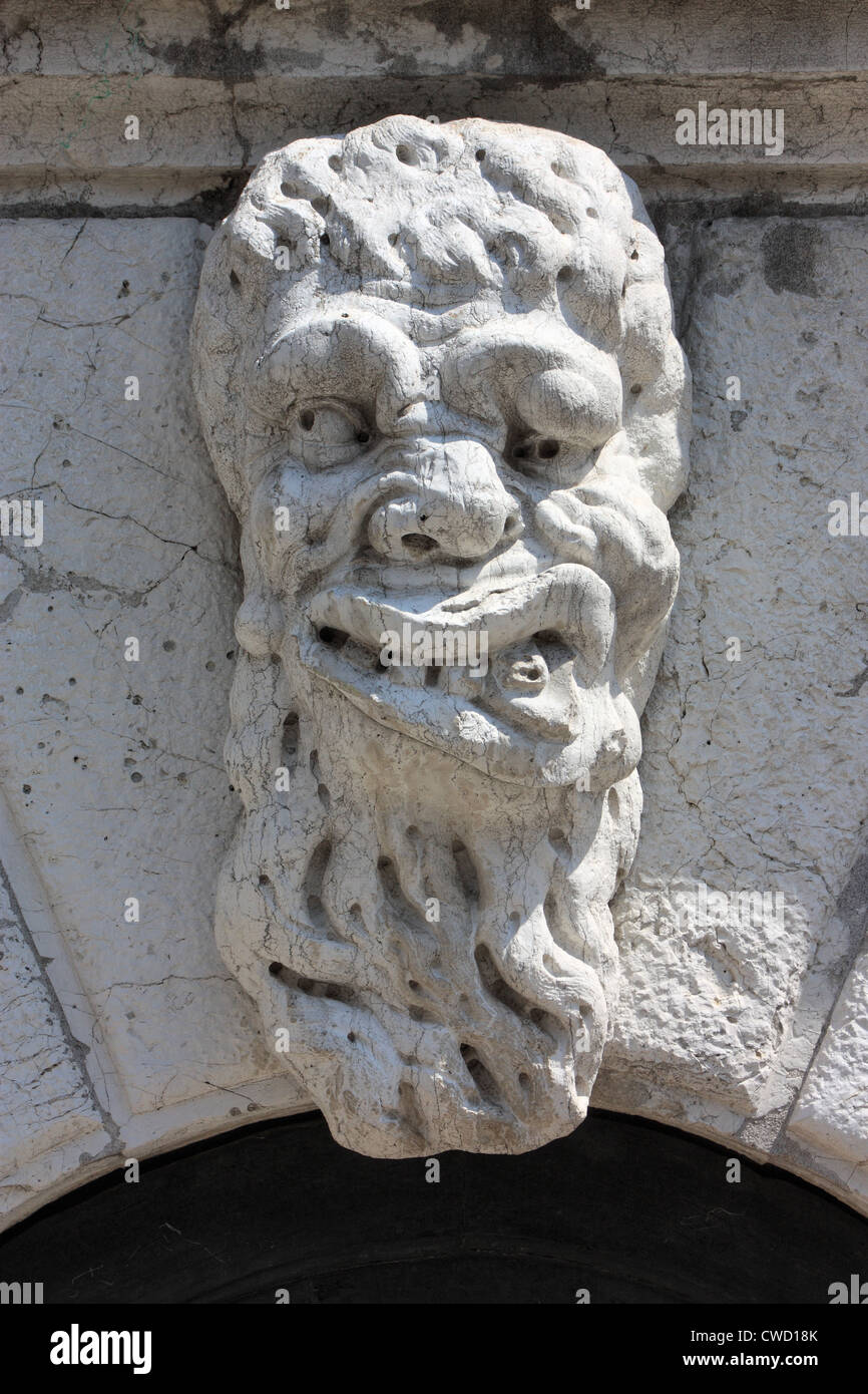 Le mascaron face pierre de Santa Maria Formosa chuch. Banque D'Images