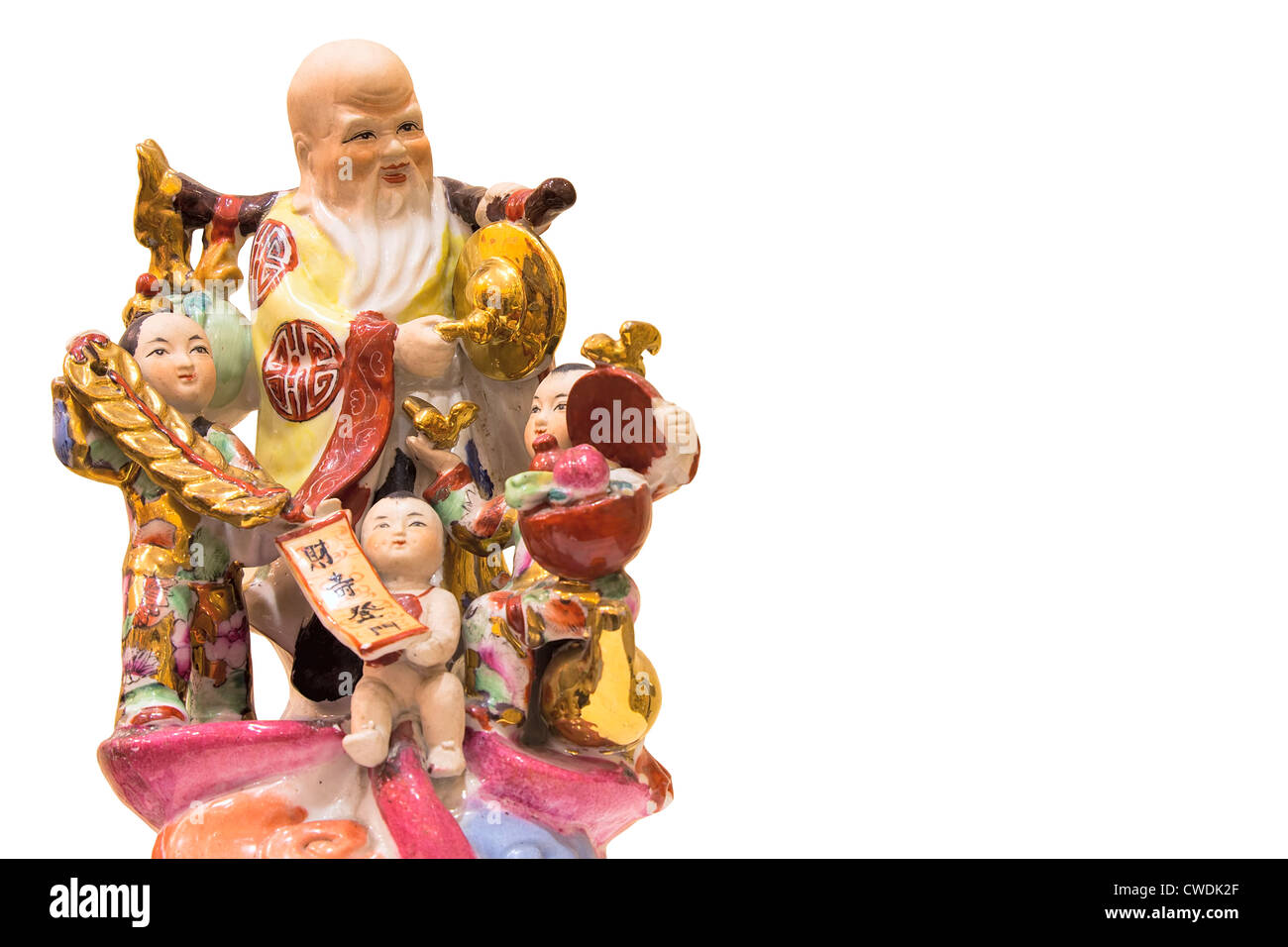 Figurine Porcelaine Antique Dieu de longévité avec trois enfants prospérité isolé sur fond blanc Banque D'Images