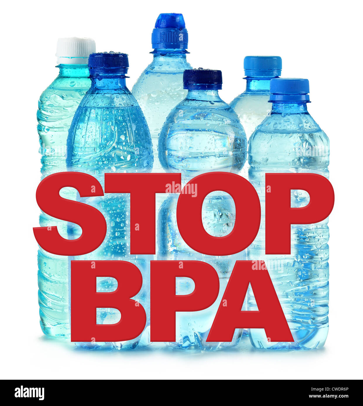 La lutte contre le bisphénol A (BPA) signe avec les bouteilles en plastique polycarbonate d'eau minérale Banque D'Images