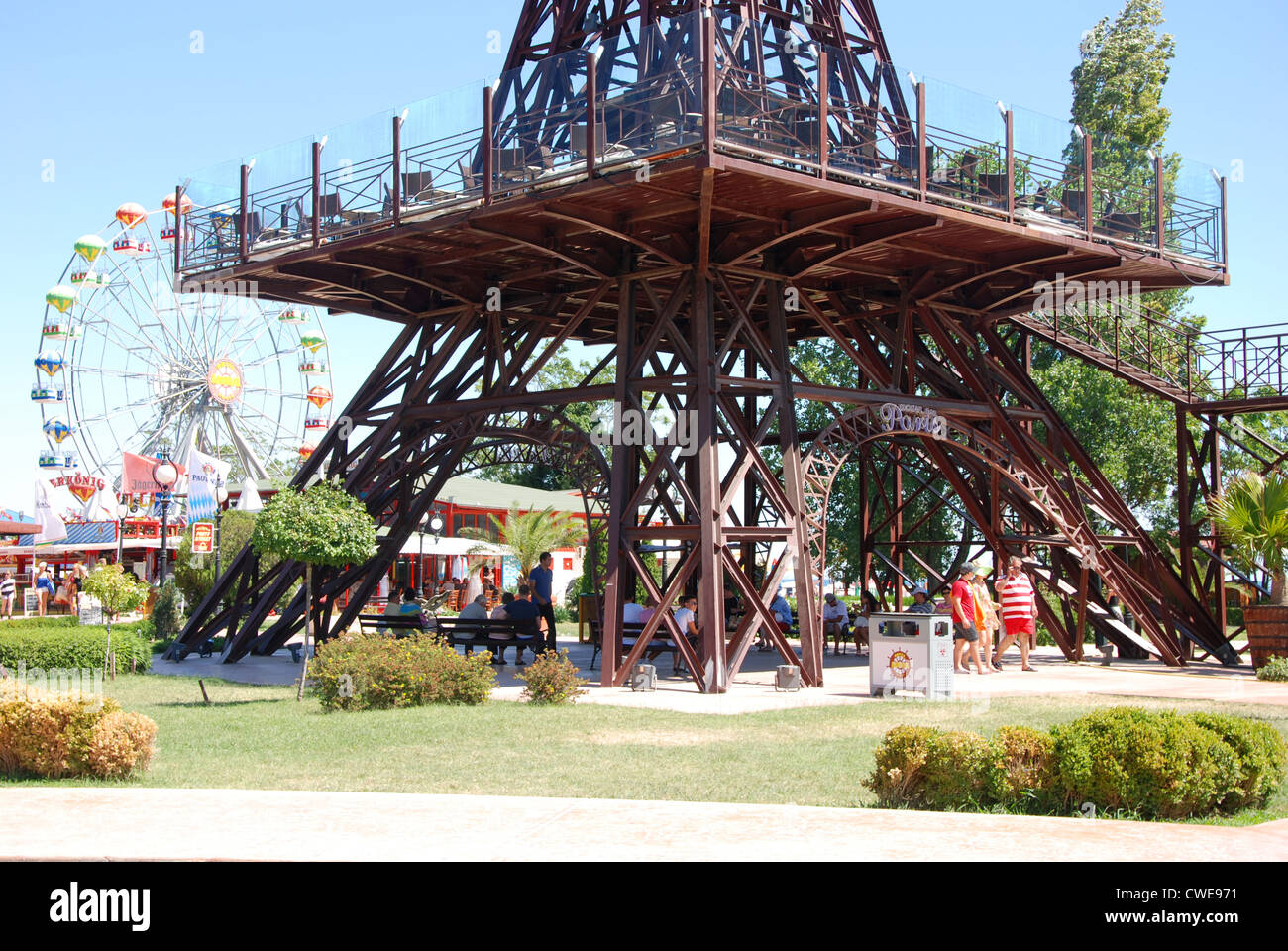 Mini tour eiffel tower restaurant du Golden Sands Bulgarie Banque D'Images