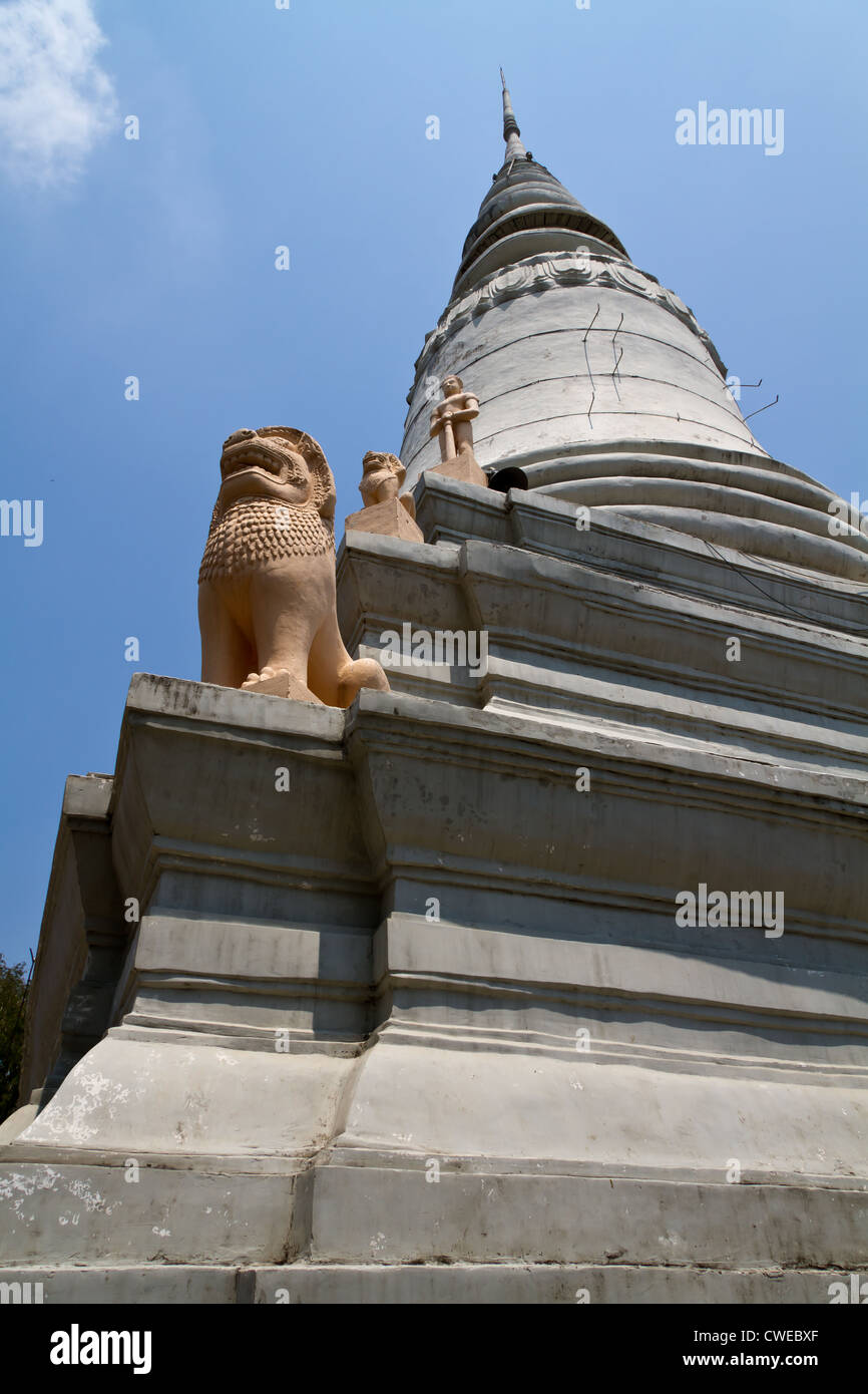 Stupa de le Temple Bouddhiste Wat Phom à Phnom Penh Banque D'Images