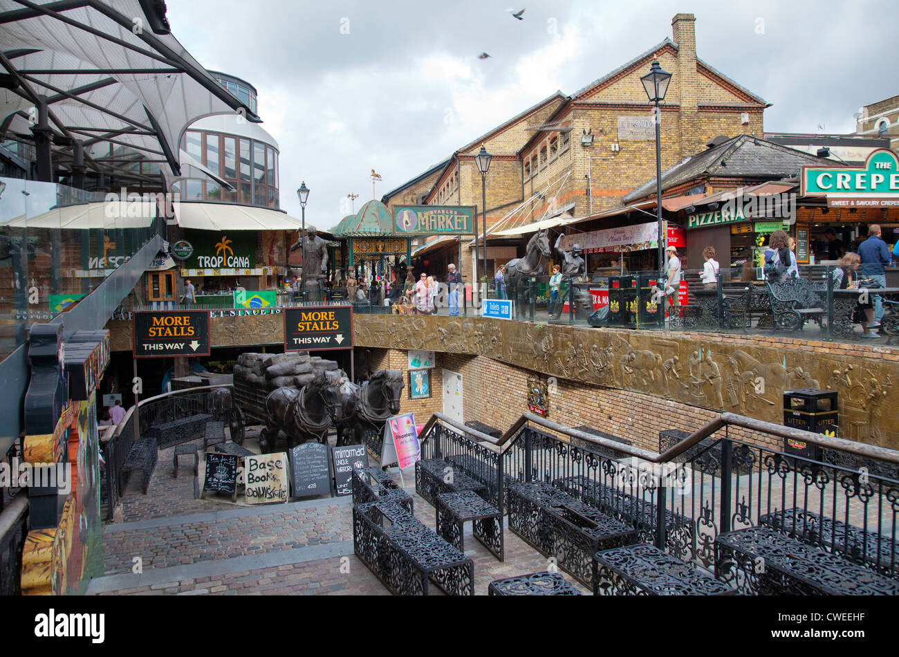 Marché d'équitation dans Camden Lock Village - London UK Banque D'Images