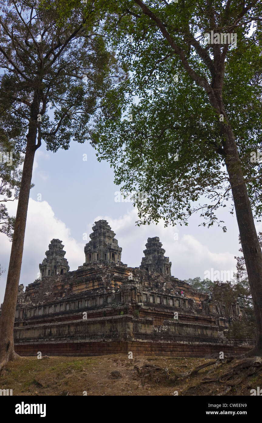 Vue verticale du premier Temple d'état de grès à être construit à Angkor, Ta Keo. Banque D'Images