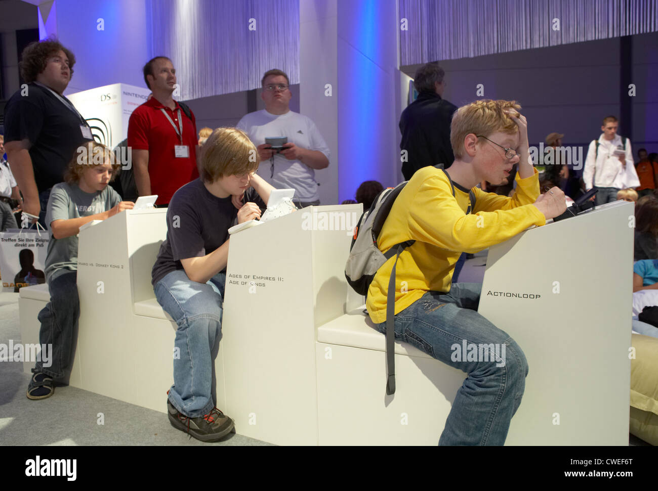 Leipzig - Kids tester de nouveaux jeux à la Games Convention Banque D'Images
