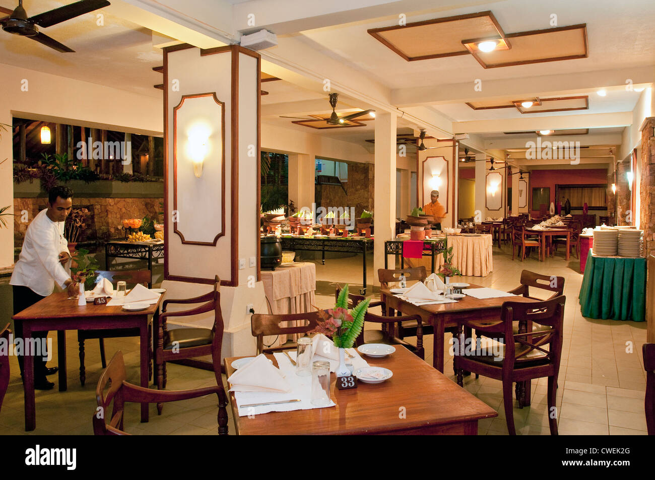 Lihiniya Surf Hotel Restaurant Buffet, Bentota, Sri Lanka Banque D'Images