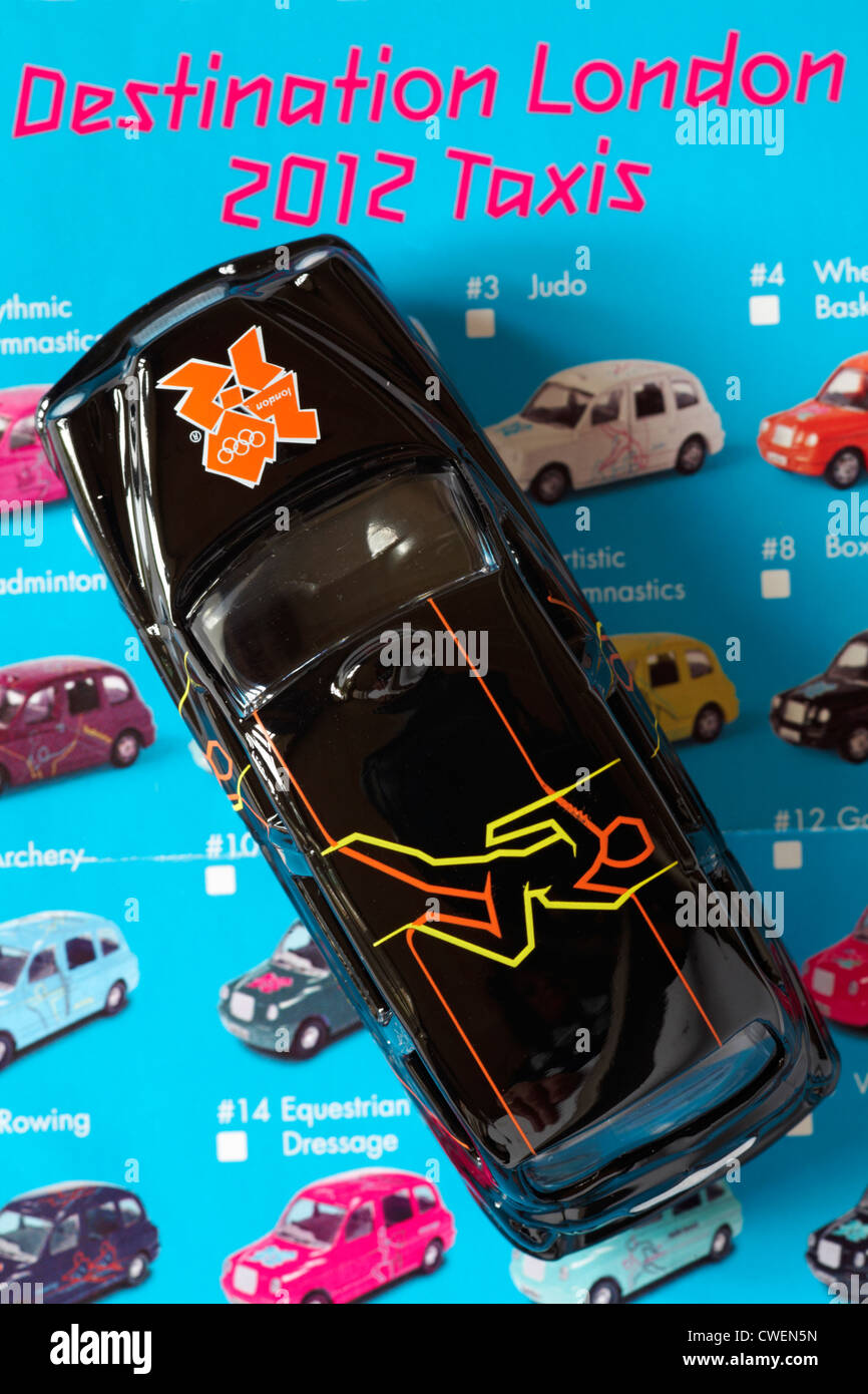 Destination Londres 2012 - taxis taxi noir jouet pour les Jeux Olympiques de 2012 à Londres en Août Banque D'Images