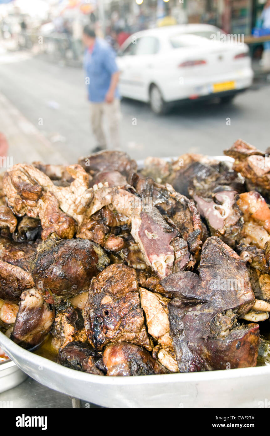 Bol de boeuf viande cuite pour l'alimentation de rue des sandwichs pita photographié dans la vieille ville de Jérusalem Israël Palestine Banque D'Images