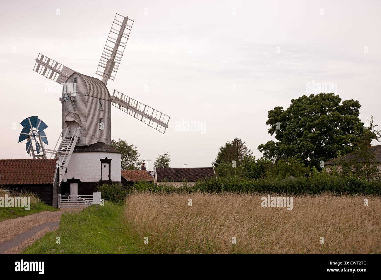 Un poste historique mill à Saxstead Green, Suffolk, UK Banque D'Images