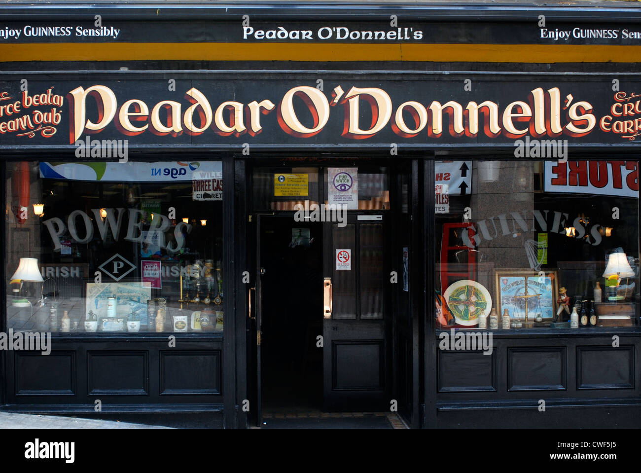 Peadar O'Donnell's, Pub irlandais de la rue Waterloo, Derry, Londonderry, comté de Derry, l'Ulster, Irlande du Nord, au Royaume-Uni, en Europe. Banque D'Images