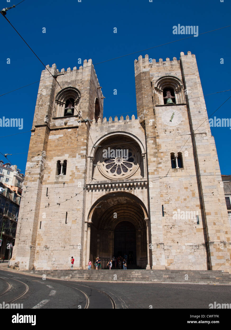 Façade de la cathédrale Sé de Lisbonne Banque D'Images