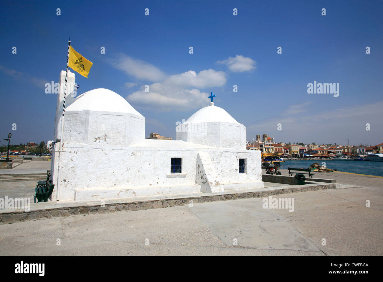 Grèce, Athènes, l'île d'Aegina, port, église Banque D'Images