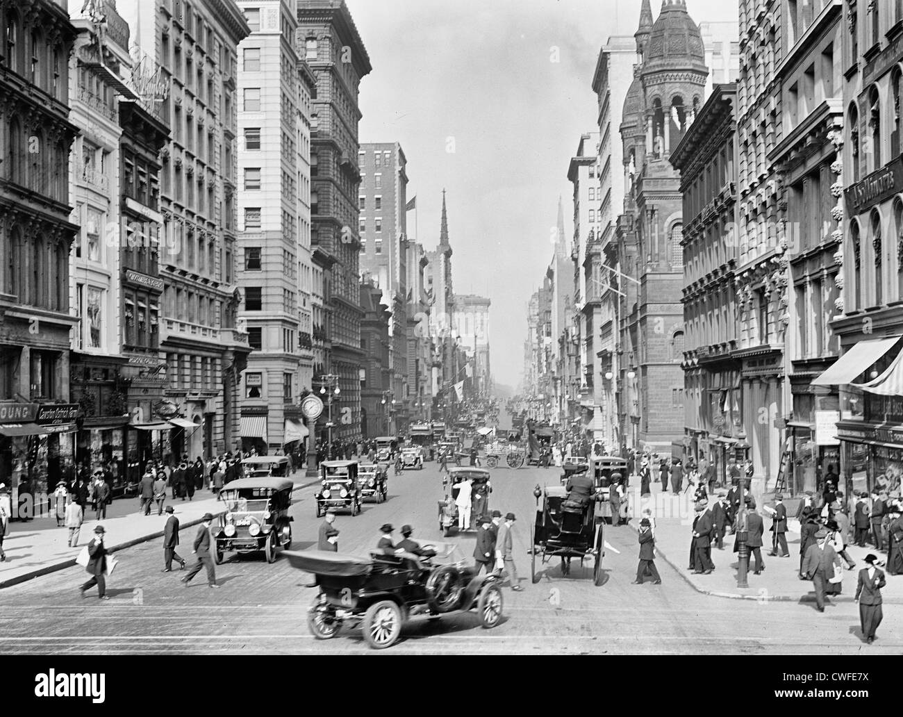 Cinquième Avenue, New York City, New York, vers 1915 Banque D'Images