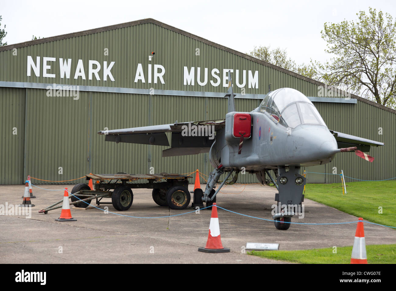 Musée de l'air de Newark, Nottinghamshire, Angleterre. SEPECAT Jaguar T2A XX829 Banque D'Images
