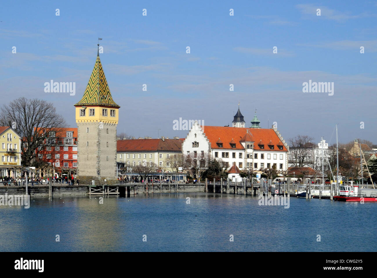 Port de Lindau, sur le lac de Constance avec Mang Tower. Banque D'Images