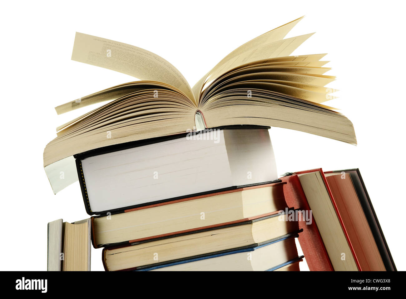 La composition avec pile de livres sur fond blanc Banque D'Images